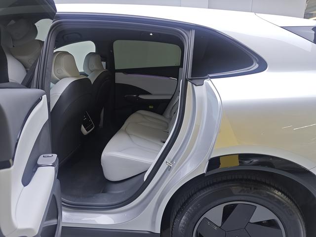 Certificated Pre-Owned XPENG G7 2025 Electric 702 Ultra Long Range Ultra -u22470378