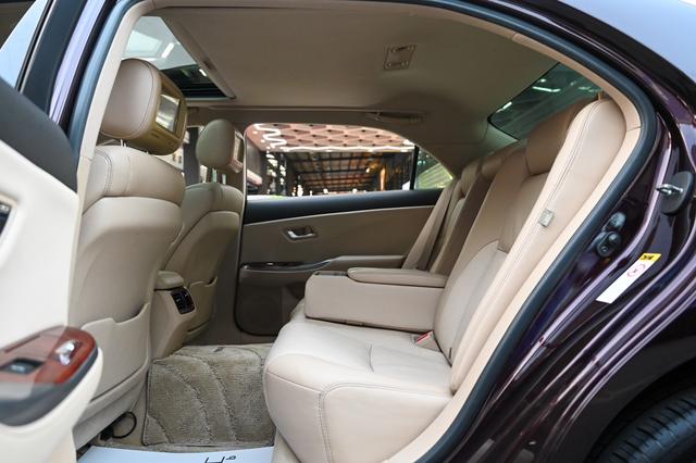 Certificated Pre-Owned Crown 2012 2.5L Royal Leather Edition - u22685780