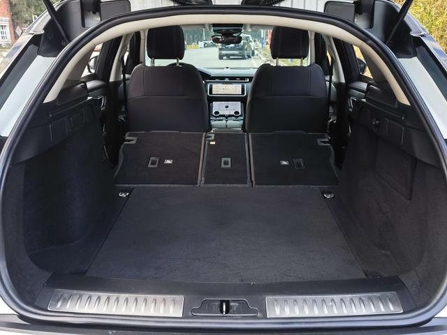 Certificated Pre-Owned Land Rover Range Rover Velar 2019 250PS - u22432433