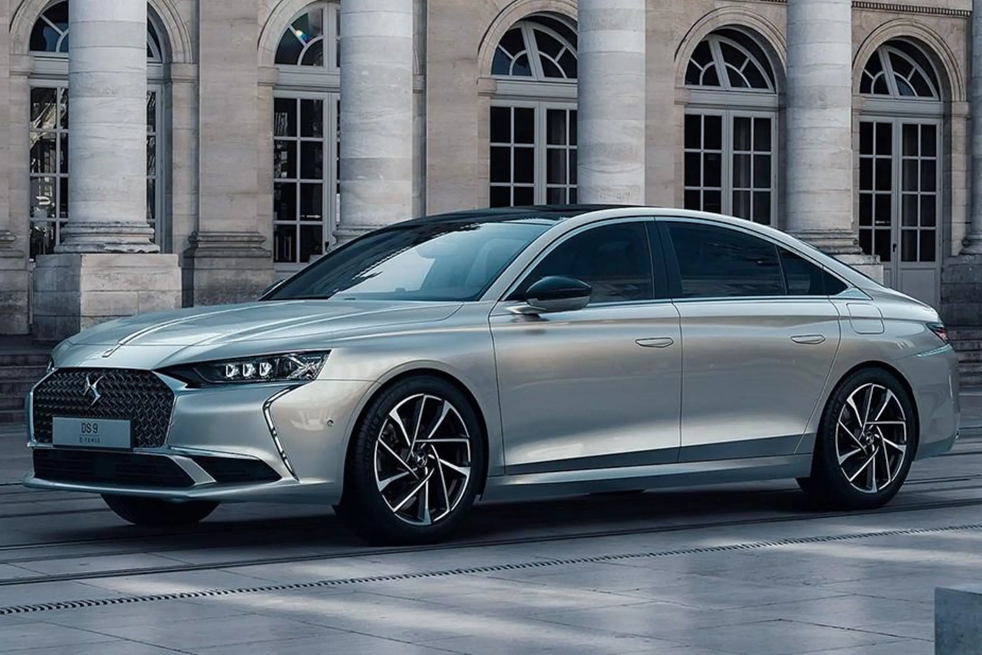 DS DS 9 -Hybrid PHEV