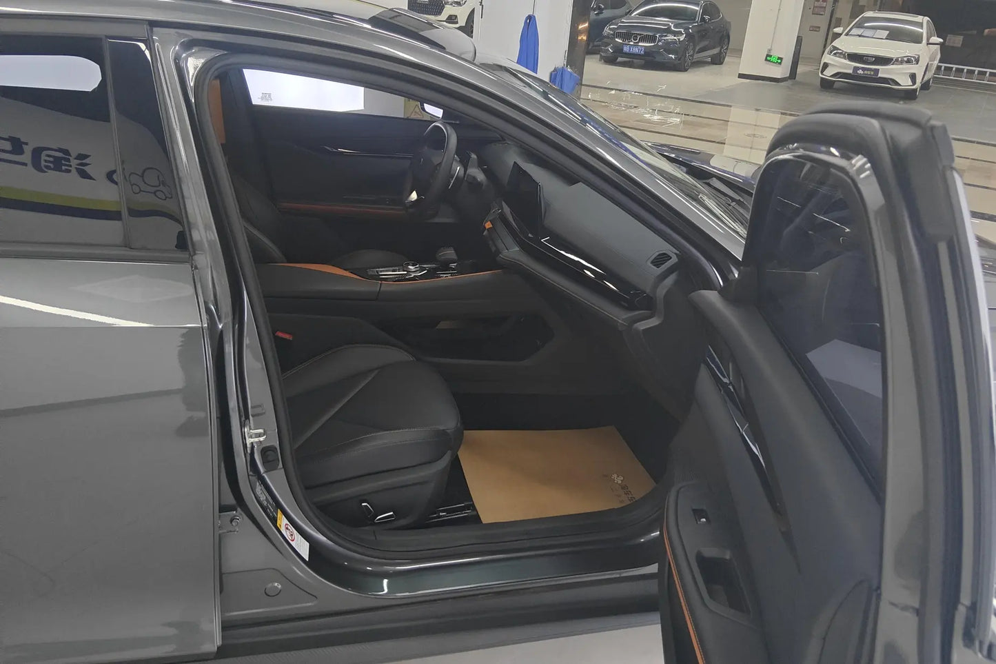 Certificated Pre-Owned Changan UNI-V 2022 1.5T Premium Edition - u22332514