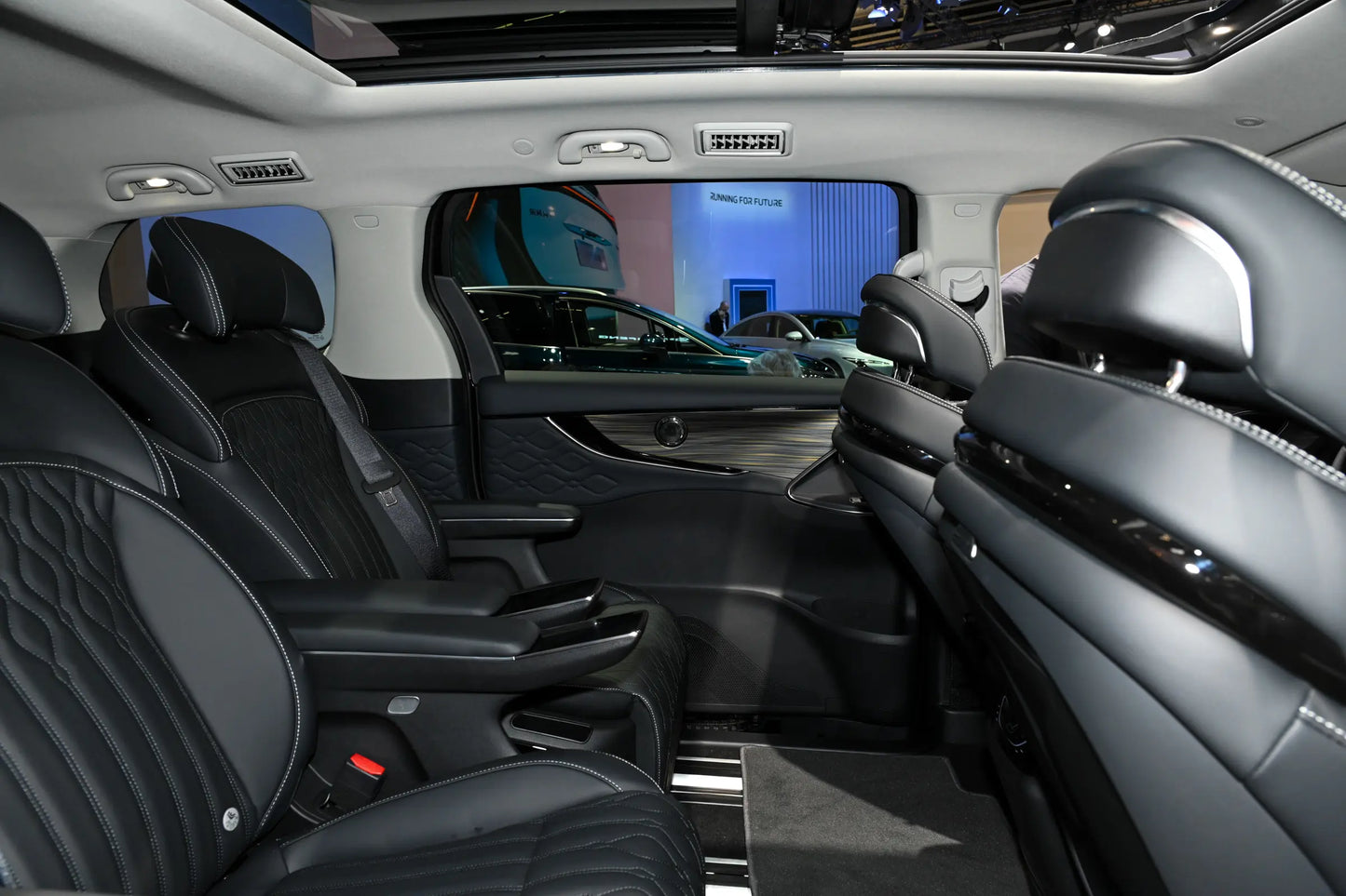 Dongfeng Forthing Wind Planet Ocean V9 -Hybrid PHEV