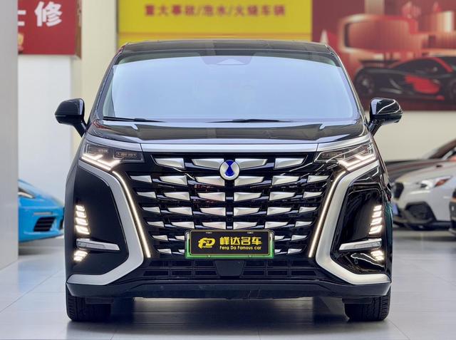 Certificated Pre-Owned Denza D9 DM 2024 980 4WD Honor Edition -u22526403