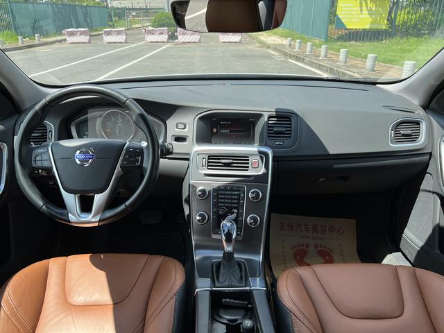 Certificated Pre-Owned Volvo V60 2015 T5 Inscription Edition - u6796615