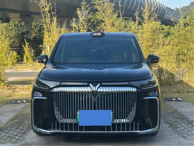 Certificated Pre-Owned VOYAH Dreamer PHEV 2025 4WD Flagship Qiankun Edition -u22117998