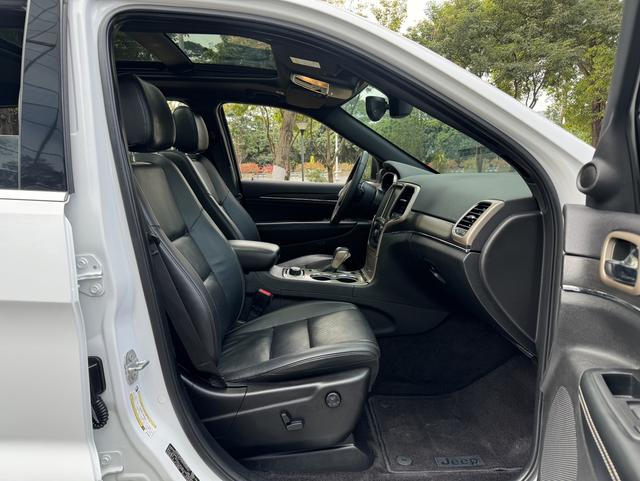 Certificated Pre-Owned Jeep Grand Cherokee 2016 3.0L Elite Navigation Edition - u22716413