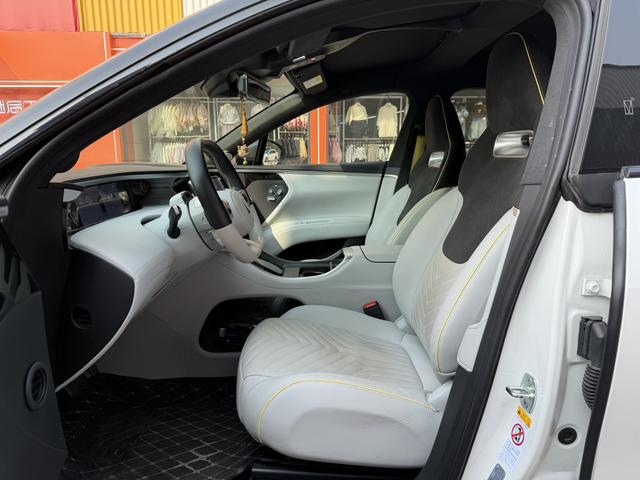 Certificated Pre-Owned AVATR 11 2023 Edition 90kWh Four-Wheel Drive Version -u22504092