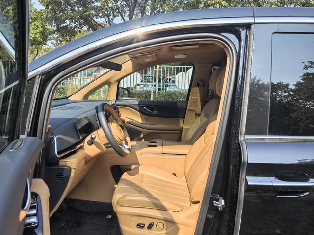 Certificated Pre-Owned VOYAH Dreamer PHEV 2025 4WD Premium Kunpeng Edition -u21917058