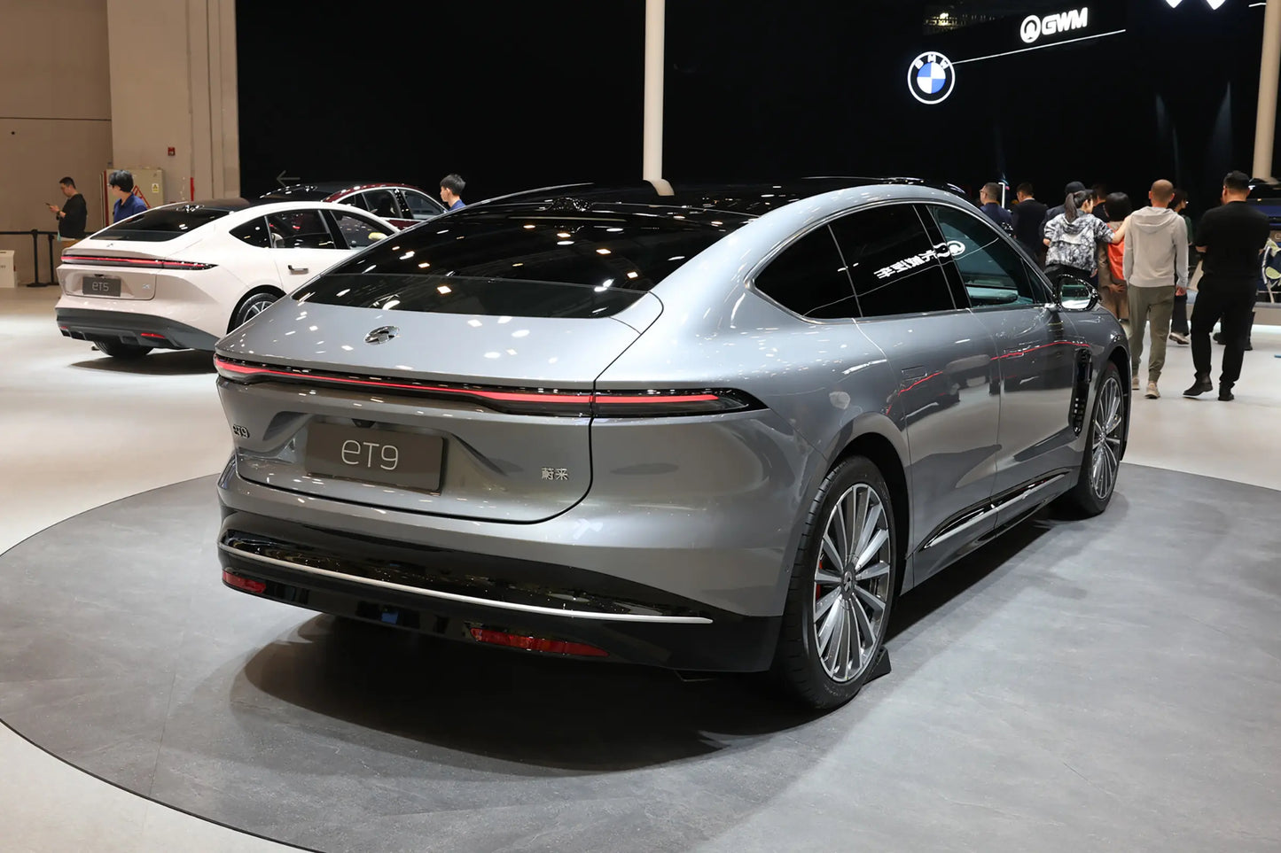 NIO ET9