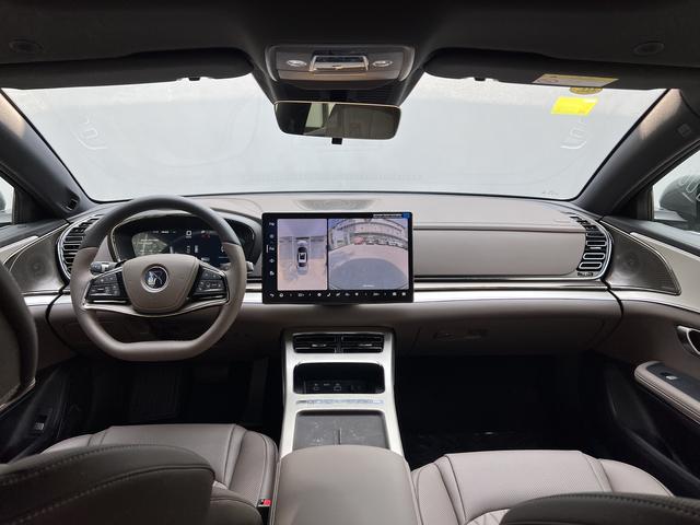 Certificated Pre-Owned BYD Han DM 2025 Long Range Intelligent Driving Edition DM-i 245KM Prestige Model -u22411289