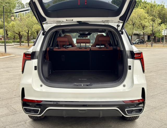 Certificated Pre-Owned Changan CS75 PLUS 2024 Third Generation Champion Edition 1.5T Automatic Intelligent Driving Powerful Navigation Model - u22176837