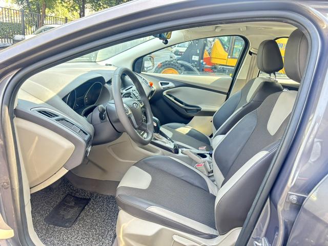 Certificated Pre-Owned Ford Focus 2012 Sedan 1.6L Automatic Fashion Edition - u22557826