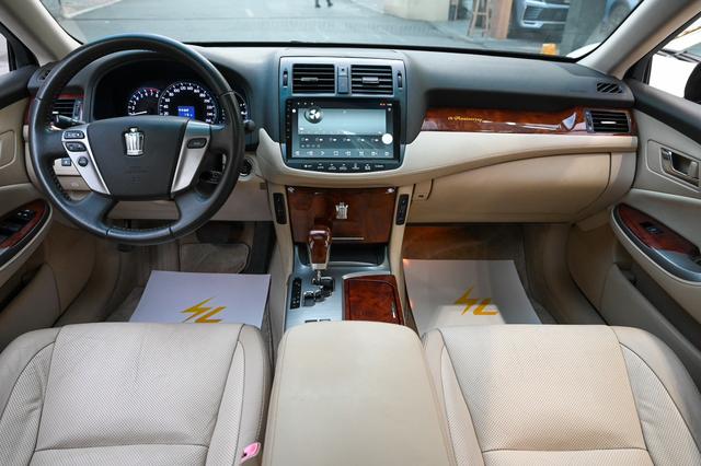 Certificated Pre-Owned Crown 2012 2.5L Royal Leather Edition - u22685780