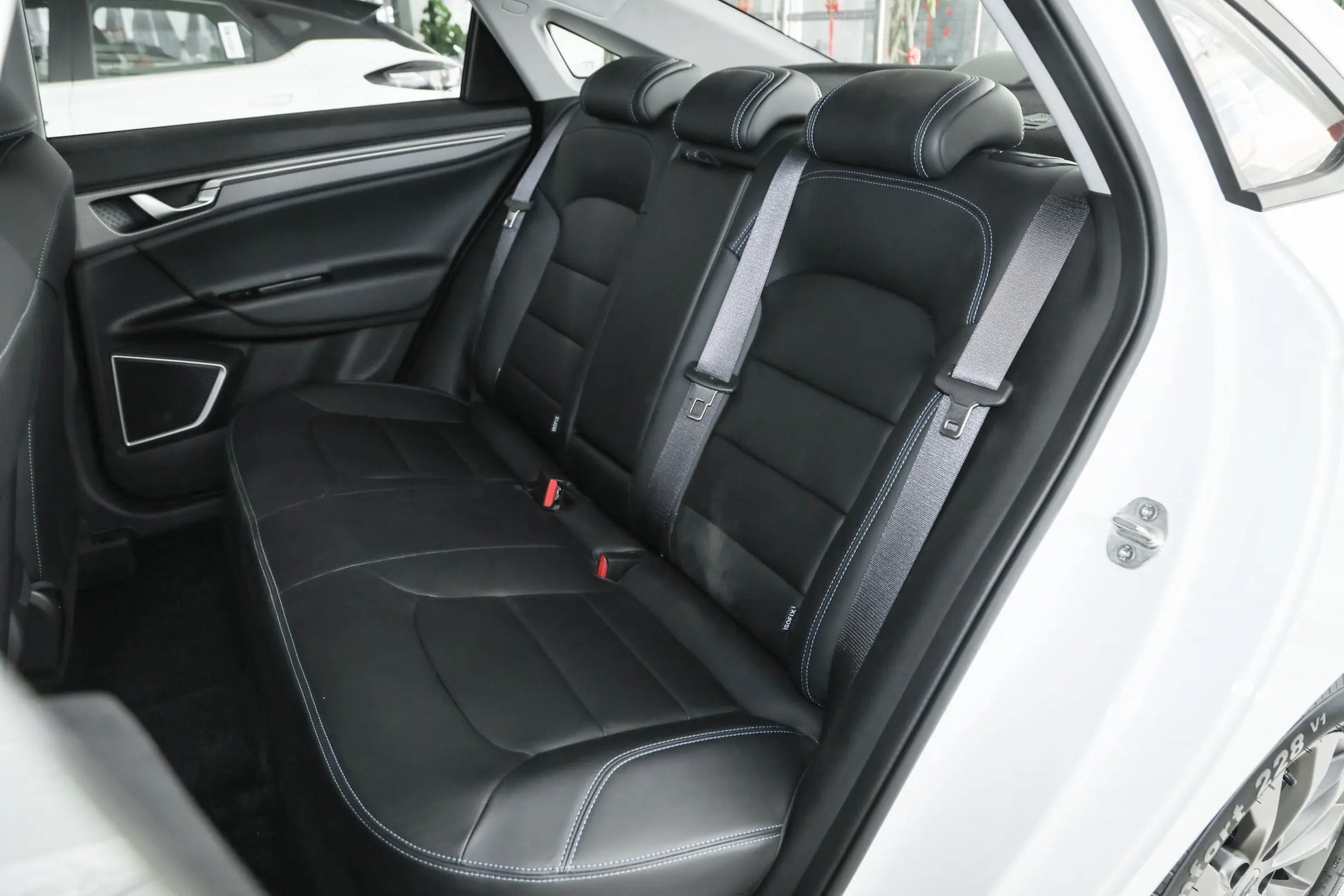 Geely Geometry Emgrand EV