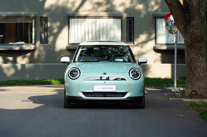 Spotlight Electric MINI COOPER