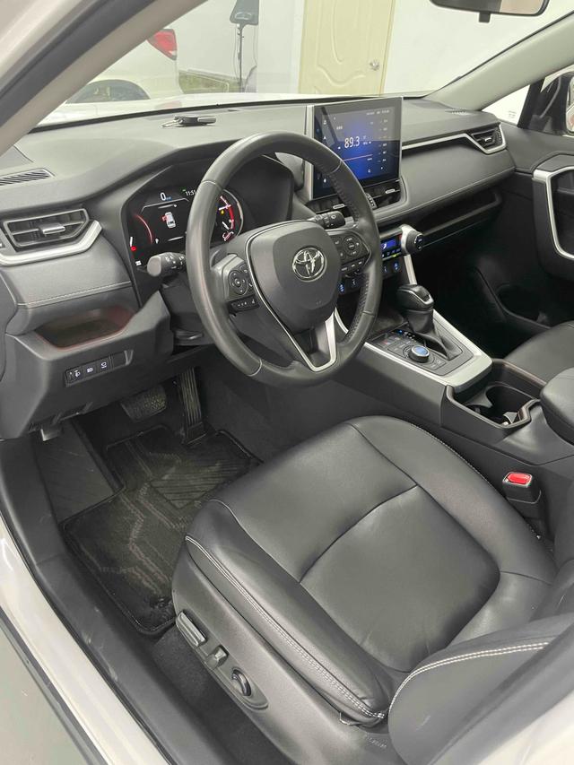 Certificated Pre-Owned RAV4 Rongfang 2021 2.0L CVT Four-wheel Drive Prestige Edition - u21485899