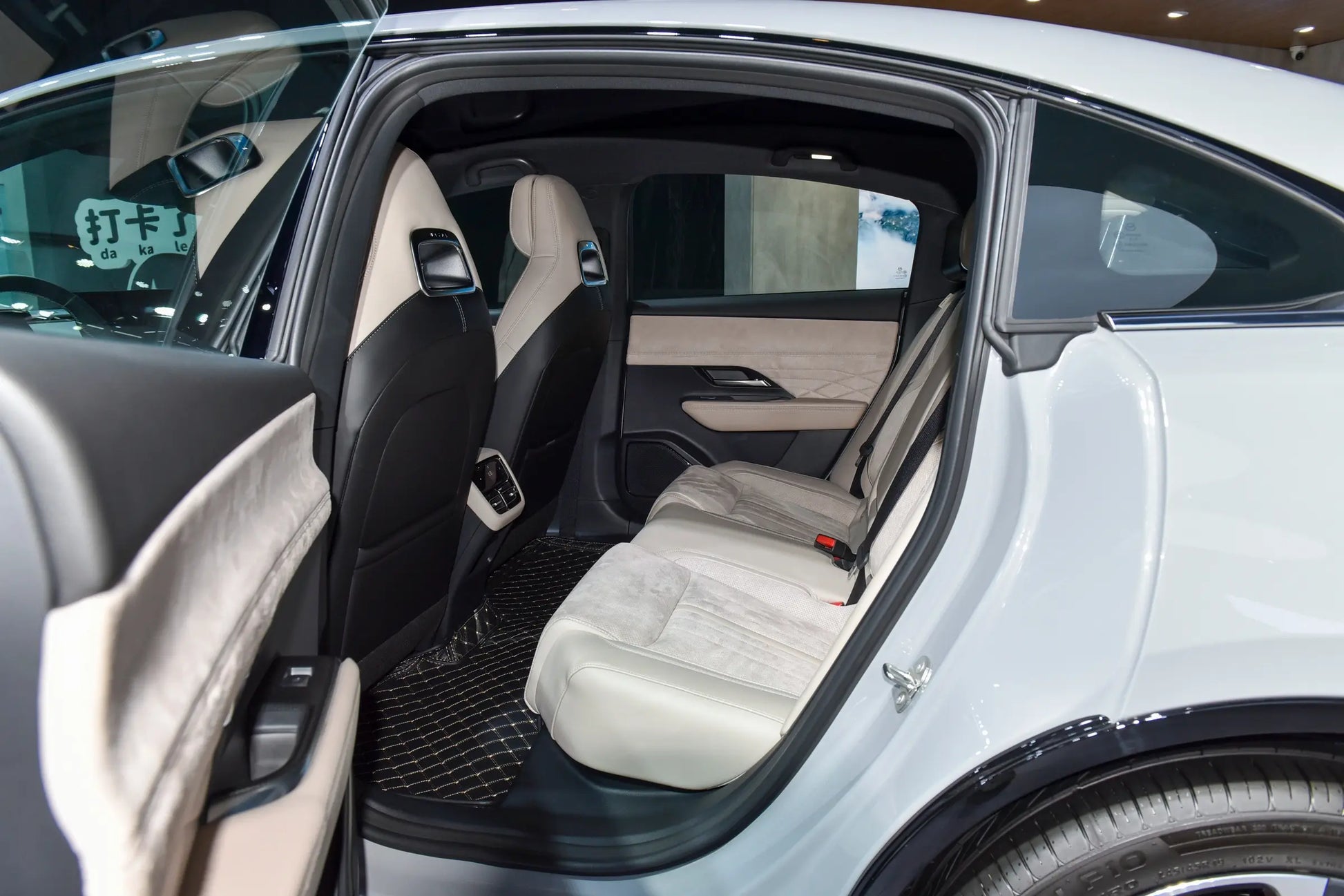 Mazda EZ-6-Hybrid REEV