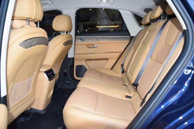 Certificated Pre-Owned Wenjie M5 2022 Extended-Range Rear-Wheel Drive Standard Edition -u21783463