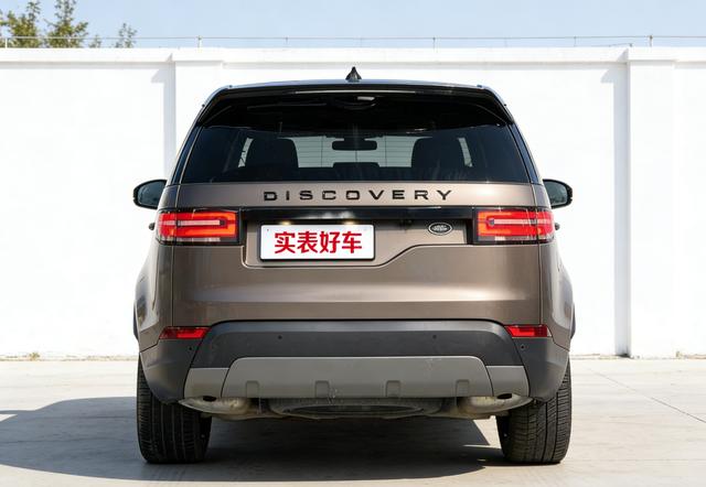 Certificated Pre-Owned Discovery 2017 3.0 V6 First Edition Limited - u22045621