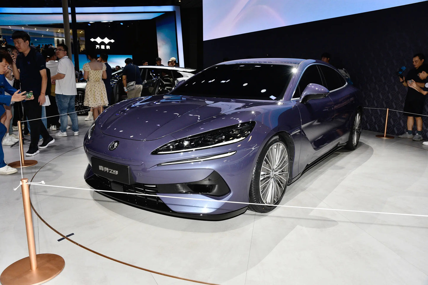 Denza Denza Z9 DM -Hybrid PHEV