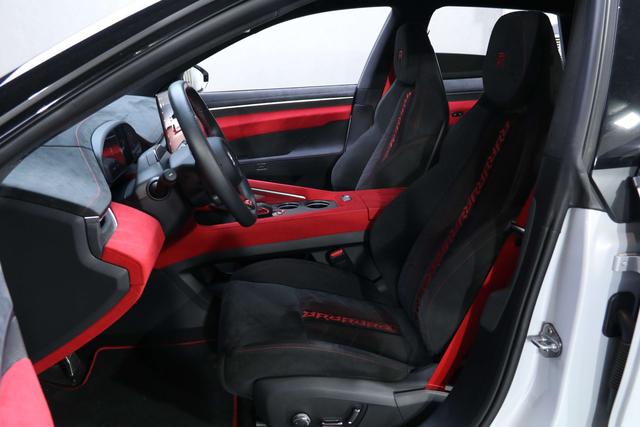 Certificated Pre-Owned ZEEKR 001 FR 2023 100kWh Four-Wheel Drive -u22714949