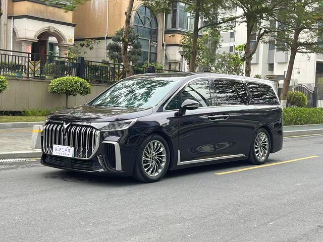 Certificated Pre-Owned VOYAH Dreamer PHEV 2024 Ultra-Long Range Flagship Edition -u22635102