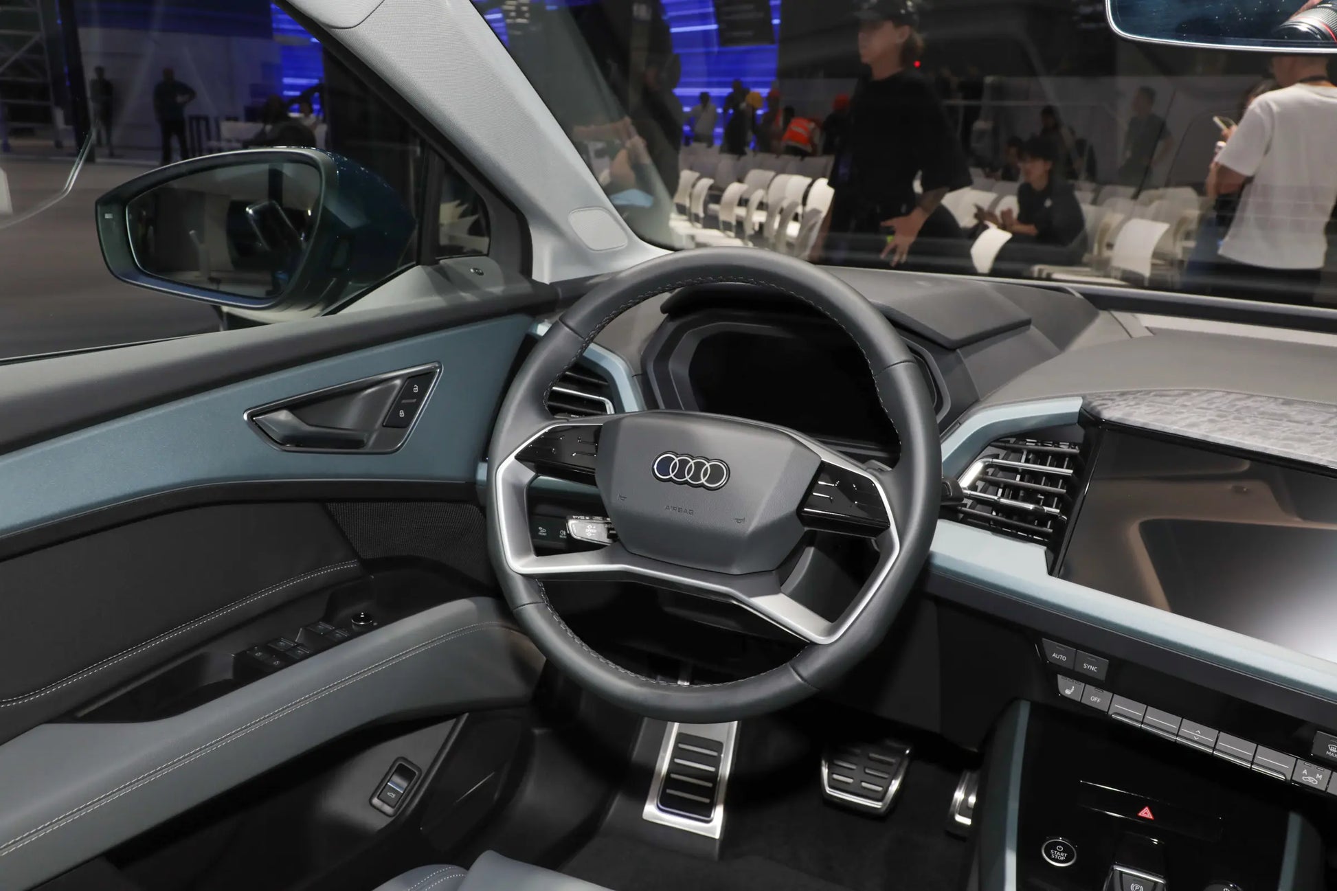 SAIC Audi Q5 e-tron