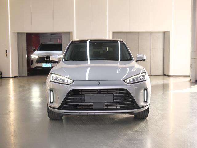 Certificated Pre-Owned Wenjie M5 2022 Extended-Range Four-Wheel Drive Performance Edition -u22333895