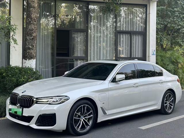 Certificated Pre-Owned BMW 5 Series PHEV 2021 535Le Luxury Package