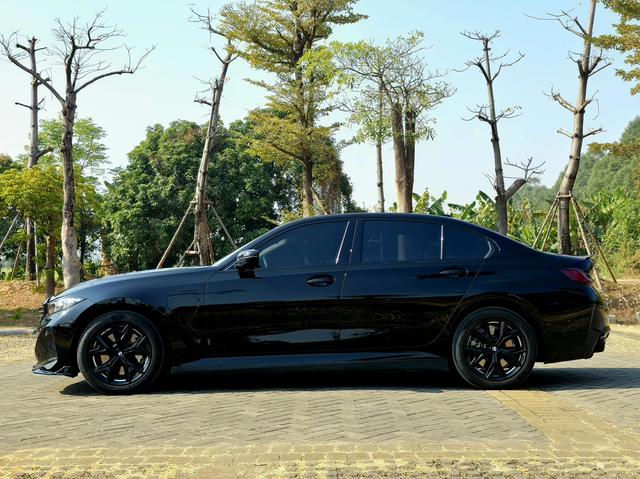 Certificated Pre-Owned BMW i3 2023 eDrive 35 L -u22470728