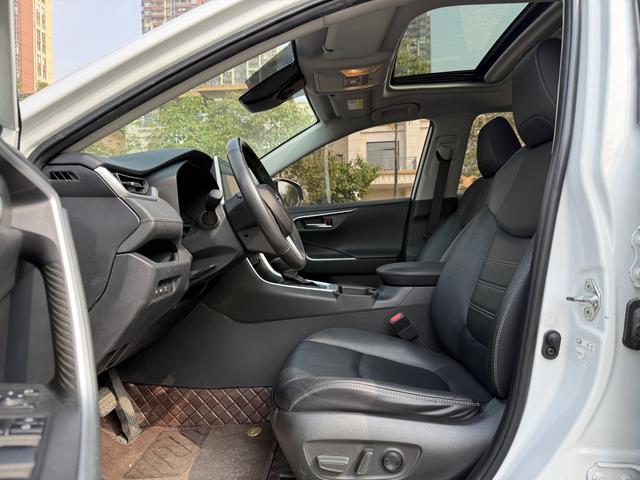 Certificated Pre-Owned RAV4 Rongfang 2021 2.0L CVT Two-Wheel Drive Fashion Plus Edition - u22482235