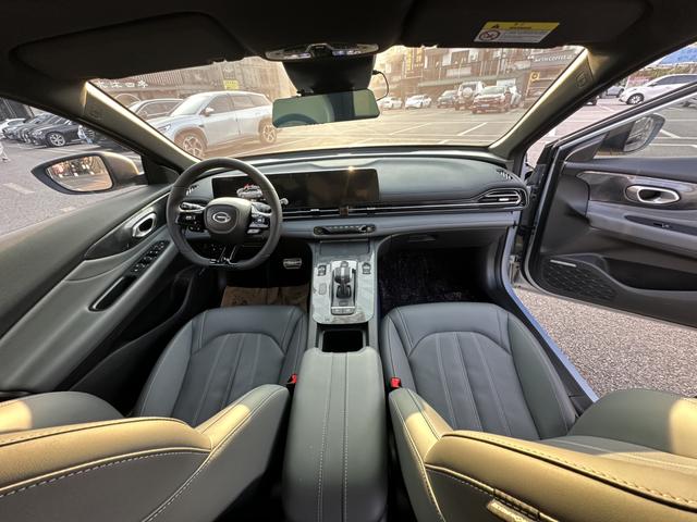 Certificated Pre-Owned Shadow Leopard 2024 270T DCT R-Style - u22380584