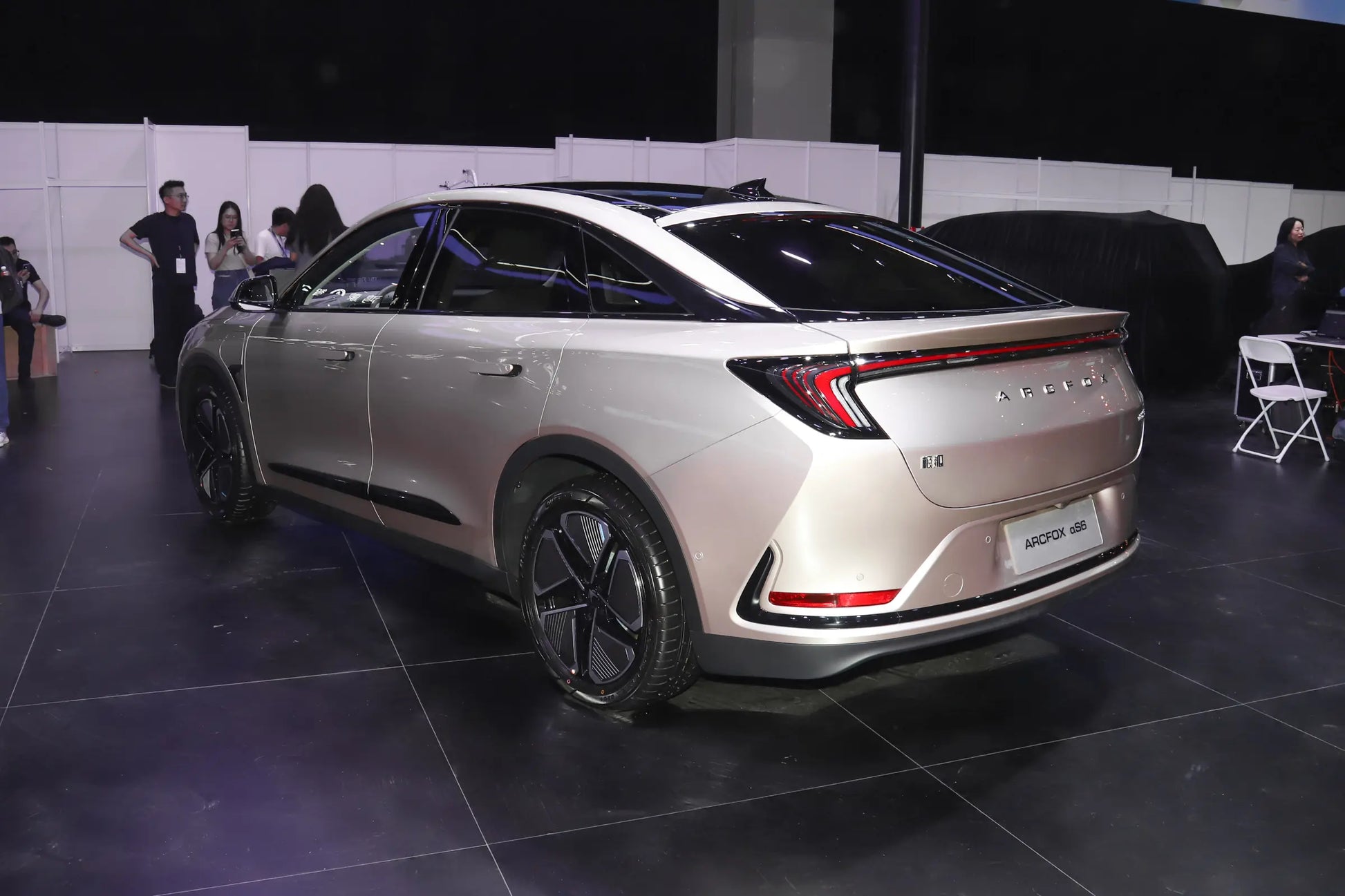 BAIC Arcfox Alpha S6