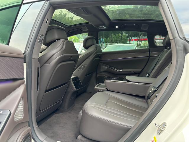 Certificated Pre-Owned Denza Z9 DM 2024 Edition 1100 4WD Max Version