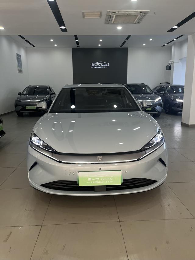 Certificated Pre-Owned BYD Qin L EV 2025 545KM Excellence Version -u22473977