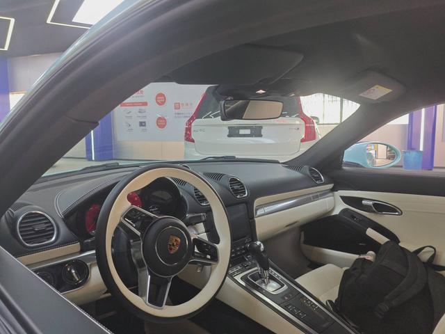 Certificated Pre-Owned Porsche 718 2018 Cayman 2.0T - u22718389