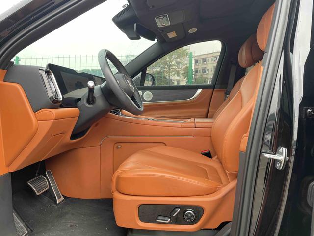 Certificated Pre-Owned Wenjie M9 2024 Extended-Range Ultra Six-Seater Edition -u22103110