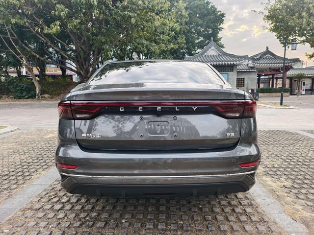 Certificated Pre-Owned Geely Emgrand 2023 4th Generation Champion Edition 1.5L CVT Flagship Model - u22611845