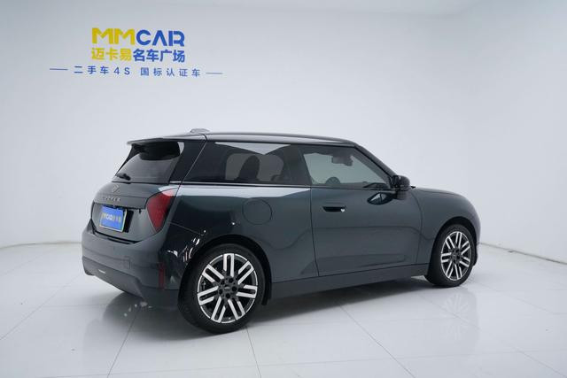 Pre-Owned Electric MINI COOPER 2024 Model COOPER E Classic Edition