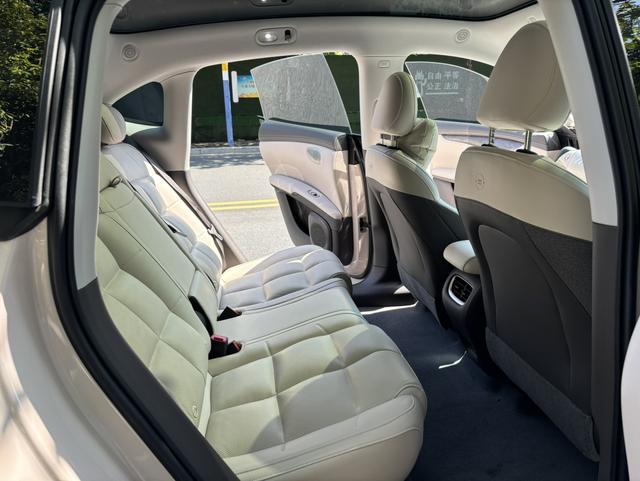 Pre-Owned IM LS6 2025 Long-Range Lizard Intelligent Enjoyment Version