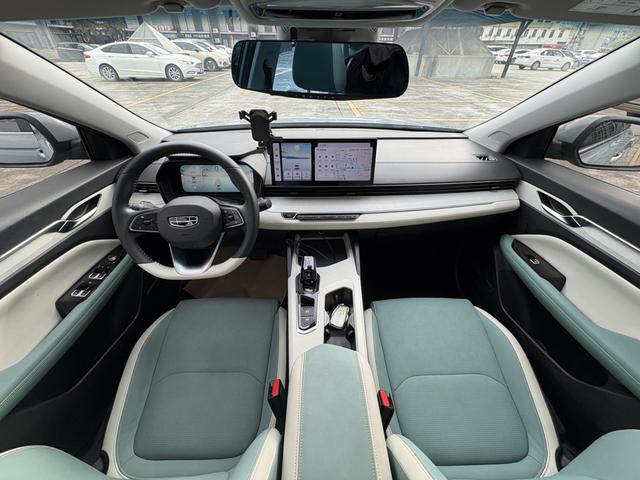 Certificated Used Geely Emgrand L HiP 2022 1.5TD-DHT Pro 100KM Super Rui