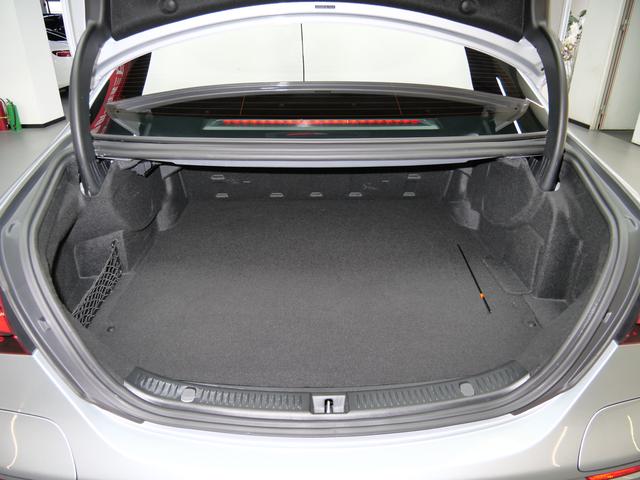 Certificated Used Mercedes-Benz E-Class PHEV 2022 E 350 e L Sports Sedan