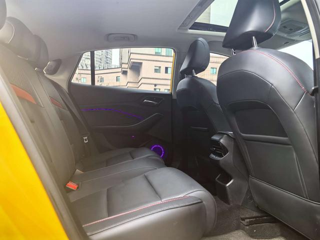 Certificated Used Roewe MG5 2022 180DVVT Manual Youth Fashion Edition