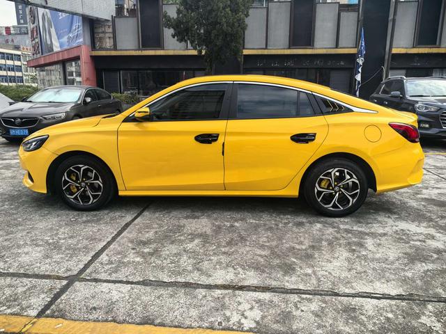 Certificated Used Roewe MG5 2022 180DVVT Manual Youth Fashion Edition