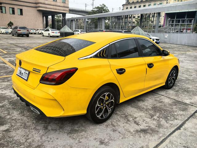 Certificated Used Roewe MG5 2022 180DVVT Manual Youth Fashion Edition