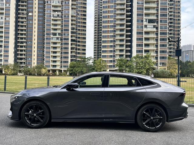 Certificated Used Changan UNI-V 2022 1.5T Premium Type