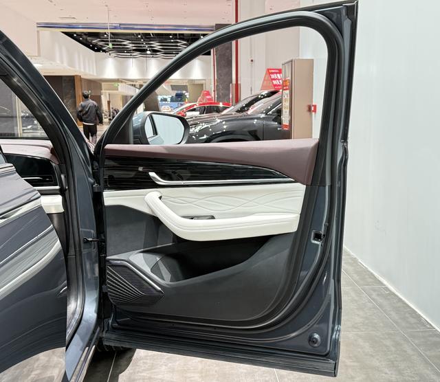 Certificated Used Geely Xingyue L 2021 2.0TD DCT EVO Two-Wheel Drive Zhizun Version