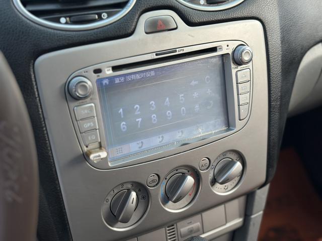 Certificated Used Ford Focus 2013 Model Hatchback Classic 1.8L Automatic Basic