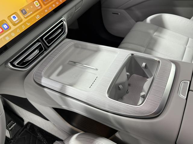 Certificated Pre-Owned Deepal S09 2025 Rear-Wheel Drive Ultra -u21864394