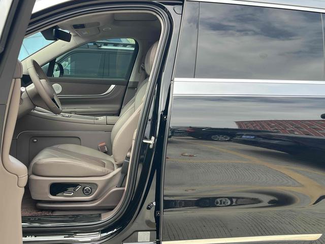 Certificated Pre-Owned Wenjie M9 2024 Extended-Range Ultra Five-Seater Version -u21982807